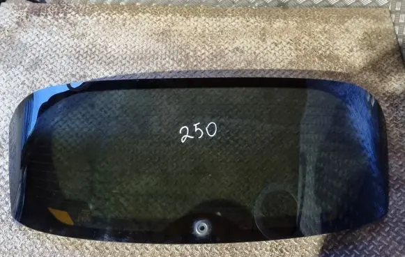 Nissan Juke I F15 Rear windscreen/windshield window 