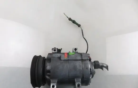 Volkswagen PASSAT B5 Air conditioning (A/C) compressor (pump) 8D0260805D 5062310500 5060310780