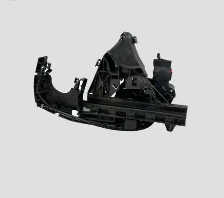 Volvo V50 Front door lock 30699447