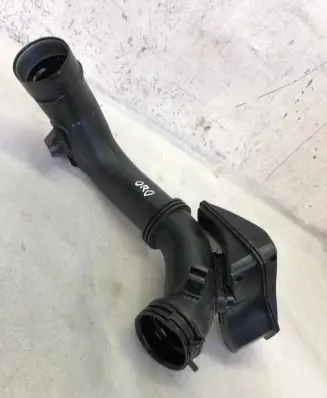 Mercedes-Benz GLA H247 Intercooler hose/pipe A2820907400