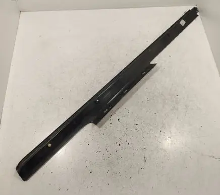 Mercedes-Benz R W251 Front sill trim cover A2516800135