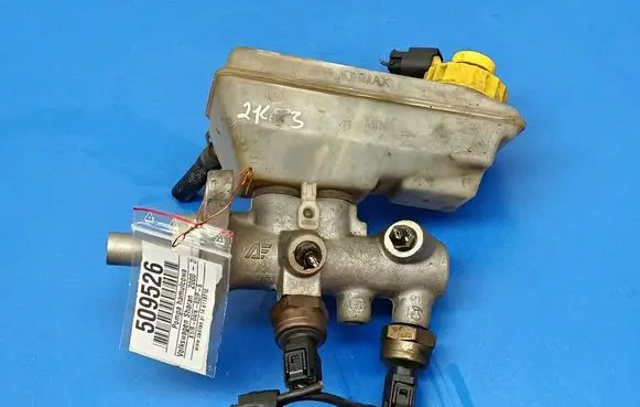 Volkswagen Sharan Master brake cylinder 7M3611303