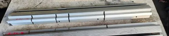 BMW X6 E71 Sliding door upper top rail 381KM