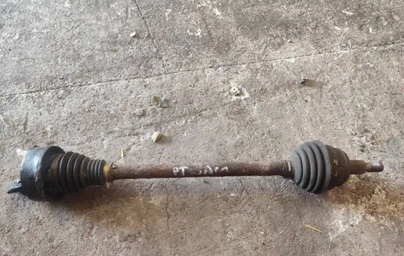 Rear driveshaft