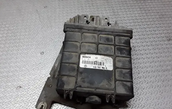 Volkswagen PASSAT B4 Engine control unit/module 0281001172 028906021B