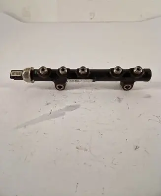 Volvo V40 Fuel main line pipe 9685297580