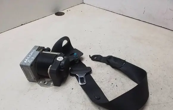 Mercedes-Benz C W203 Front seatbelt 201868022