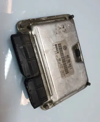 Volkswagen Polo III 6N 6N2 6NF Engine control unit/module 045906019C 0281010697