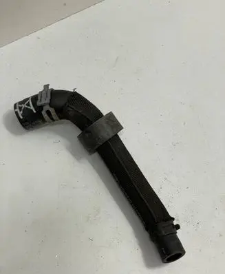 Volkswagen Touareg III Engine coolant pipe/hose 6129296
