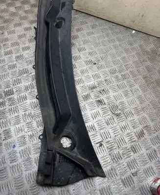 Infiniti FX Wiper trim 668631CJ0A LF105311500