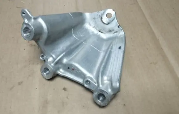 Honda Accord Engine mounting bracket 70TA0