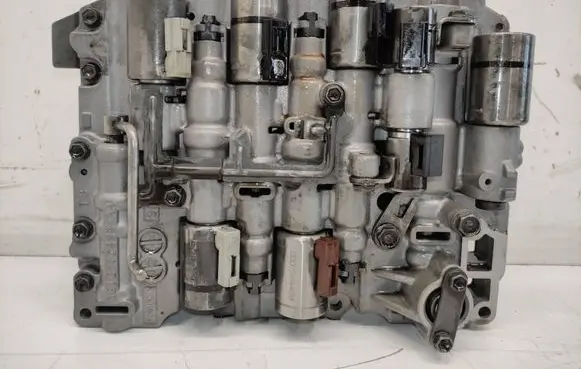 Volvo S80 Transmission gearbox valve body 5G137Z488AA