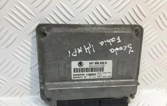Skoda Fabia Mk1 (6Y) Engine control unit/module 047906033K