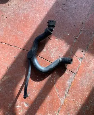 Audi A6 S6 C6 4F Engine coolant pipe/hose 4B0121101G