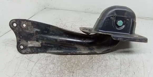 Volkswagen Golf V Rear control arm 1K0505225C 1K0501475