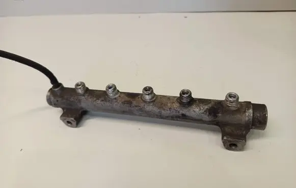 Hyundai Santa Fe Fuel main line pipe 0445214085 3140027400