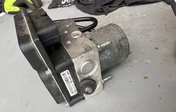 Audi A4 S4 B7 8E 8H ABS Pump 0265950467