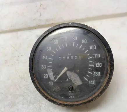 Mercedes-Benz 207 310 Speedometer (instrument cluster) 0105421706