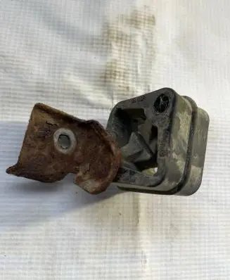 Muffler mount bracket/holder