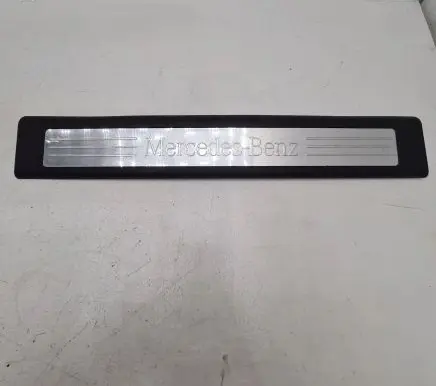 Mercedes-Benz ML W164 Front sill trim cover A1646803435
