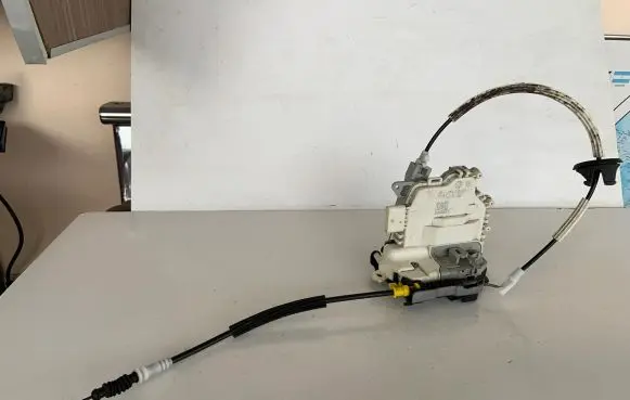 Audi Q5 SQ5 Rear door lock 8K0839015C