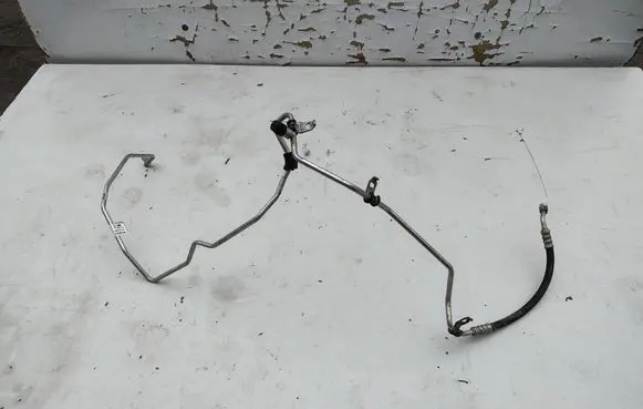 Opel Vivaro Air conditioning (A/C) pipe/hose