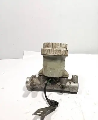 Mitsubishi Pajero Master brake cylinder 