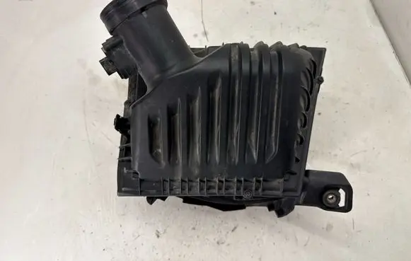 BMW X1 F48 F49 Air filter box 10543510 8513944 7639749