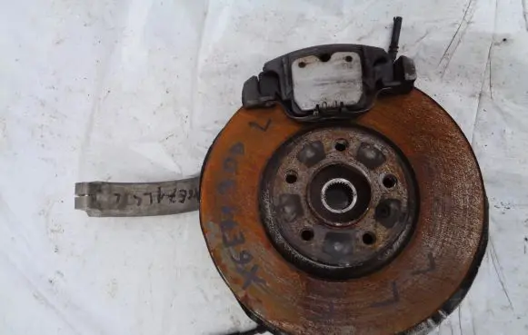 BMW X6 E71 Front wheel hub spindle knuckle