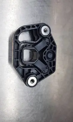 Volvo XC60 Radiator mount bracket 31439575