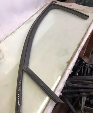 Citroen C4 III e-C4 Rubber seal front door window/glass 9833078880