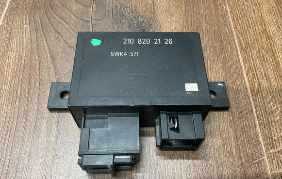 Mercedes-Benz E W210 Other control units/modules 2108202126