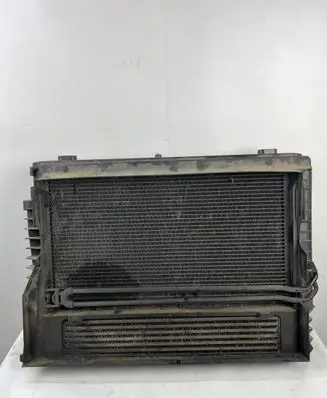 BMW 5 E60 E61 Radiator set 780560305 17517795823-01 F6438000