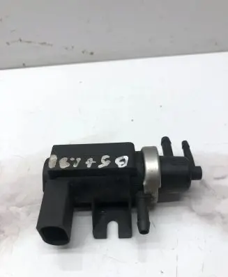 Volkswagen PASSAT B5.5 Turbo solenoid valve 1J0906627