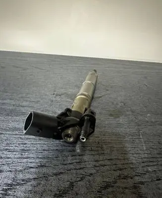 Mercedes-Benz ML W164 Fuel injector A6420701387