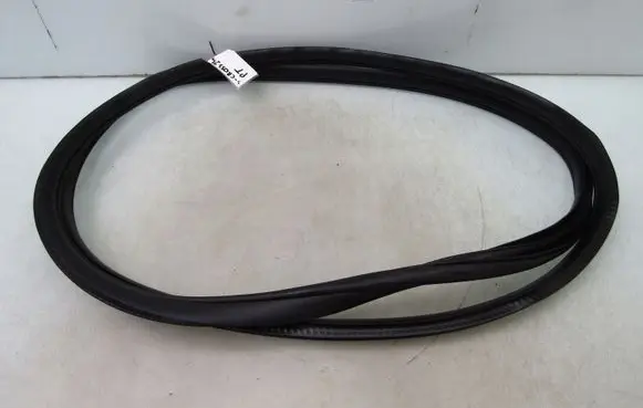 Suzuki SX4 S-Cross Rubber seal rear door SCROSS
