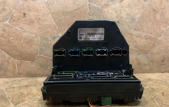 Mercedes-Benz C W204 SAM control unit A2129005812