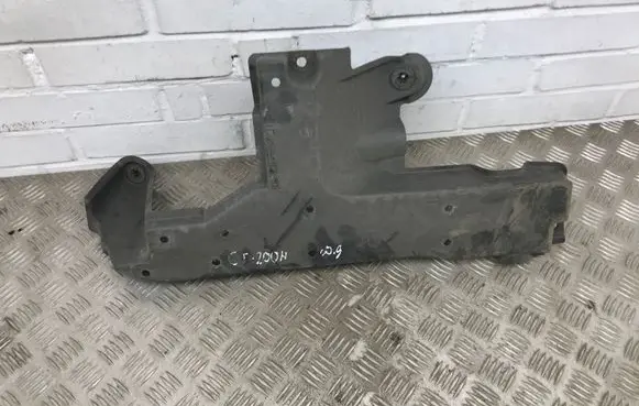 Lexus CT 200H Other under body part 5762776010
