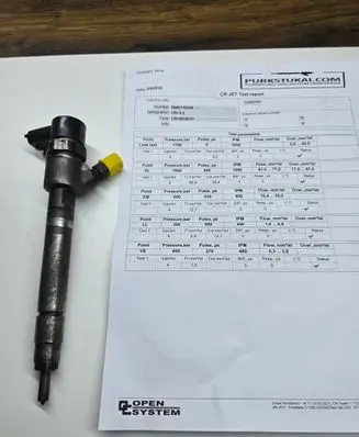 Volvo S80 Fuel injector 30277526