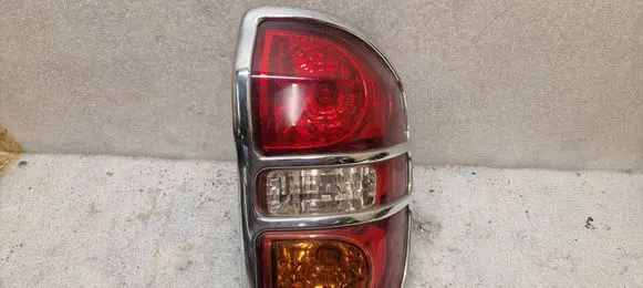 Toyota RAV 4 (XA20) Rear/tail lights 134537