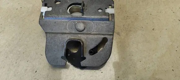 BMW 3 E90 E91 Seat back rest lock catch 9165861 7142261