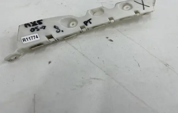 Mazda MX-5 NC Miata Rear bumper mounting bracket nf79502hj