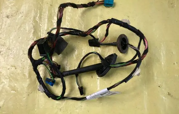 Mercedes-Benz B W245 Rear door wiring loom A1695408205
