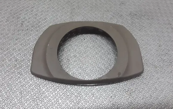 Steering wheel column trim