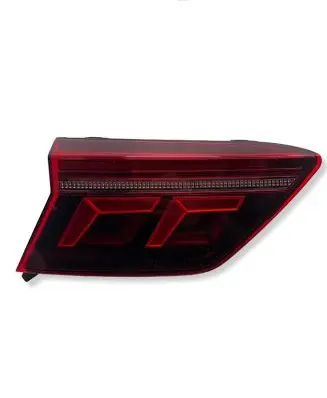 Volkswagen Tiguan Tailgate rear/tail lights 5NA945307L