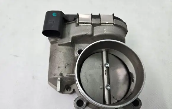 Audi A8 S8 D3 4E Throttle valve 0892699