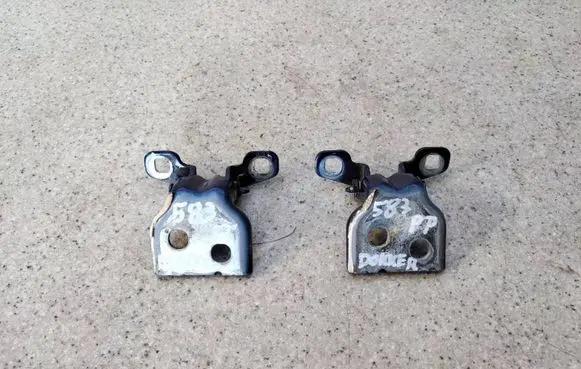 Dacia Dokker Front door lower hinge 