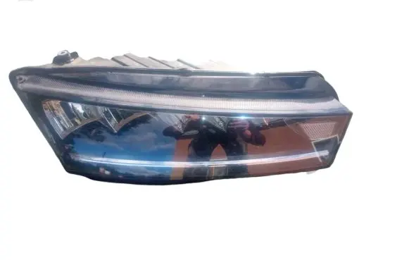 Skoda Octavia Mk4 Headlight/headlamp 5E4941016 LE18A6418 030111823200
