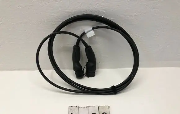 Volvo XC40 Electric car charging cable 32324600
