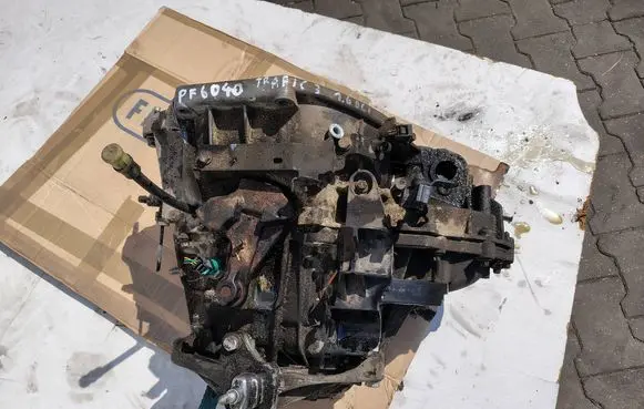 Renault Trafic III (X82) Manual 6 speed gearbox PF6040